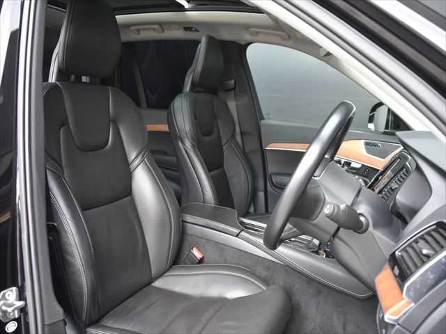 ボルボ ＸＣ９０ T6 AWD インスクリプション 和歌山県 2016(平28)年 4.8万km 黒 パノラマSR /黒革 /HUD /CarPlay /純20incAW /ACC /BSM /LKA /クロストラフィック /パークアシスト /オートテールゲート /パワーシート /ベンチレーション /シートヒーター /ドラレコ /スマートキー /アイドリングストップ /LED /ETC