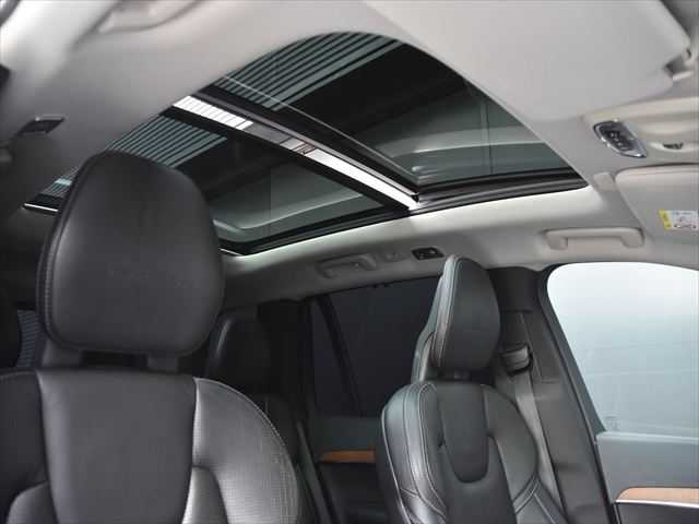 ボルボ ＸＣ９０ T6 AWD インスクリプション 和歌山県 2016(平28)年 4.8万km 黒 パノラマSR /黒革 /HUD /CarPlay /純20incAW /ACC /BSM /LKA /クロストラフィック /パークアシスト /オートテールゲート /パワーシート /ベンチレーション /シートヒーター /ドラレコ /スマートキー /アイドリングストップ /LED /ETC