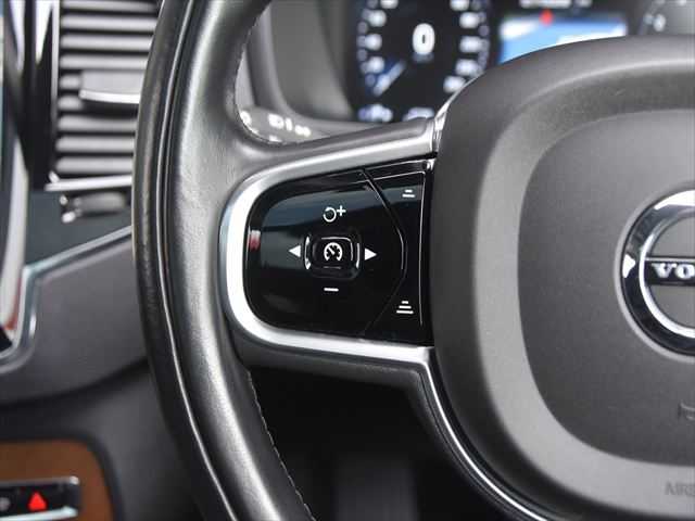 ボルボ ＸＣ９０ T6 AWD インスクリプション 和歌山県 2016(平28)年 4.8万km 黒 パノラマSR /黒革 /HUD /CarPlay /純20incAW /ACC /BSM /LKA /クロストラフィック /パークアシスト /オートテールゲート /パワーシート /ベンチレーション /シートヒーター /ドラレコ /スマートキー /アイドリングストップ /LED /ETC