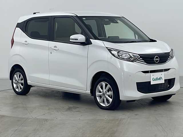 日産 デイズ X 道央・札幌 2024(令6)年 0.6万km ホワイトパール ・4WD/・純正ディスプレイオーディオ(BT/AppleCarPlay/TV)/・バックカメラ/・全方位カメラ/・ETC/・前席シートヒーター/・ステアリングヒーター/・アイドリングストップ/・オートライト/・エマージェンシーブレーキ/・横滑り防止装置/・盗難防止装置/・前後コーナーセンサー