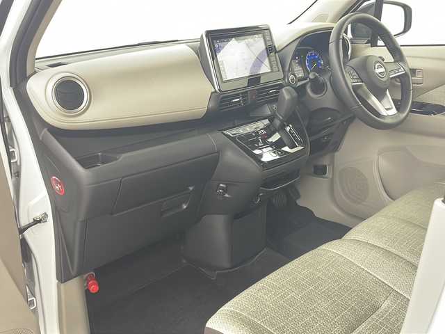 日産 デイズ X 道央・札幌 2024(令6)年 0.6万km ホワイトパール ・4WD/・純正ディスプレイオーディオ(BT/AppleCarPlay/TV)/・バックカメラ/・全方位カメラ/・ETC/・前席シートヒーター/・ステアリングヒーター/・アイドリングストップ/・オートライト/・エマージェンシーブレーキ/・横滑り防止装置/・盗難防止装置/・前後コーナーセンサー