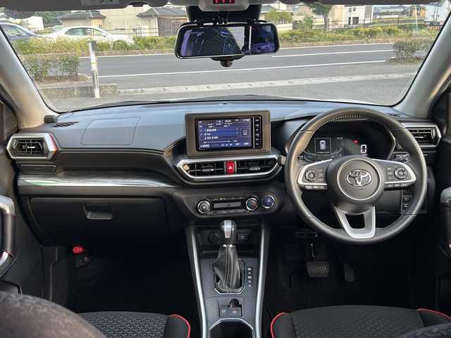 トヨタ ライズ Z 香川県 2021(令3)年 4.2万km ブラックマイカメタリック/シャイニングホワイトパール 純正ディーラーナビ（フルセグ/CD/DVD/BT）/ハイブリッド車/パノラミックビューモニター/レーダークルーズコントロール/ドライブレコーダー/シートヒーター/純正モデリスタエアロ（フロント，サイド，リア）/コーナーセンサー/LEDヘッドライト/ETC2.0/フォグランプ