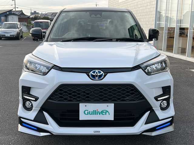 トヨタ ライズ Z 香川県 2021(令3)年 4.2万km ブラックマイカメタリック/シャイニングホワイトパール 純正ディーラーナビ（フルセグ/CD/DVD/BT）/ハイブリッド車/パノラミックビューモニター/レーダークルーズコントロール/ドライブレコーダー/シートヒーター/純正モデリスタエアロ（フロント，サイド，リア）/コーナーセンサー/LEDヘッドライト/ETC2.0/フォグランプ
