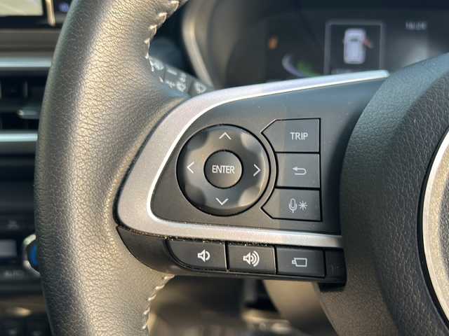 トヨタ ライズ Z 香川県 2021(令3)年 4.2万km ブラックマイカメタリック/シャイニングホワイトパール 純正ディーラーナビ（フルセグ/CD/DVD/BT）/ハイブリッド車/パノラミックビューモニター/レーダークルーズコントロール/ドライブレコーダー/シートヒーター/純正モデリスタエアロ（フロント，サイド，リア）/コーナーセンサー/LEDヘッドライト/ETC2.0/フォグランプ