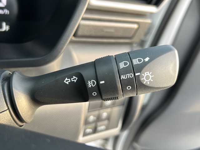 トヨタ ライズ Z 香川県 2021(令3)年 4.2万km ブラックマイカメタリック/シャイニングホワイトパール 純正ディーラーナビ（フルセグ/CD/DVD/BT）/ハイブリッド車/パノラミックビューモニター/レーダークルーズコントロール/ドライブレコーダー/シートヒーター/純正モデリスタエアロ（フロント，サイド，リア）/コーナーセンサー/LEDヘッドライト/ETC2.0/フォグランプ