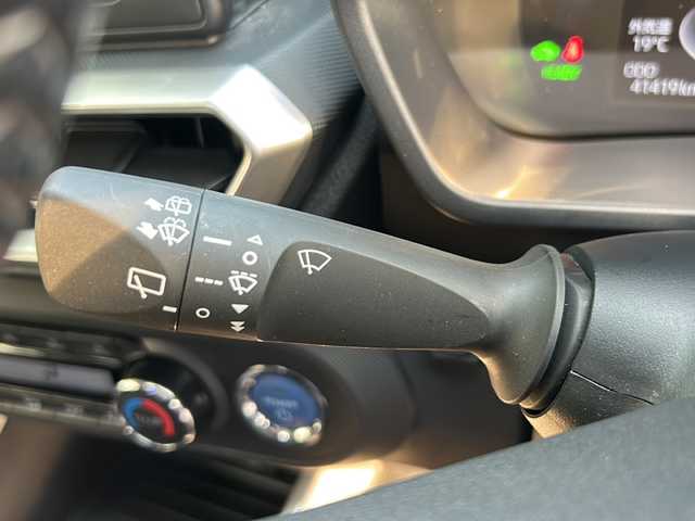 トヨタ ライズ Z 香川県 2021(令3)年 4.2万km ブラックマイカメタリック/シャイニングホワイトパール 純正ディーラーナビ（フルセグ/CD/DVD/BT）/ハイブリッド車/パノラミックビューモニター/レーダークルーズコントロール/ドライブレコーダー/シートヒーター/純正モデリスタエアロ（フロント，サイド，リア）/コーナーセンサー/LEDヘッドライト/ETC2.0/フォグランプ