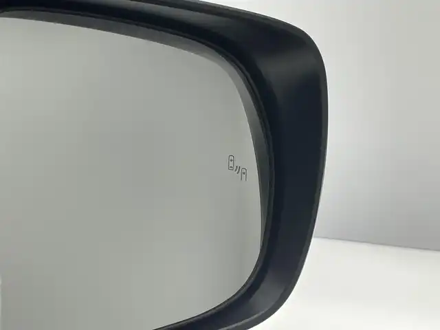 トヨタ ランドクルーザー プラド TX Lパッケージ 愛知県 2023(令5)年 2万km ホワイトパールクリスタルシャイン 純正８型ＤＡナビ　ムーンルーフ　全方位カメラ　禁煙　ＥＴＣ２．０　ベージュ革　ベンチレーション　シートヒーター　セーフティセンス　衝突軽減　追従クルコン　ＬＥＤオートライト　ＢＳＭ　ルーフレール