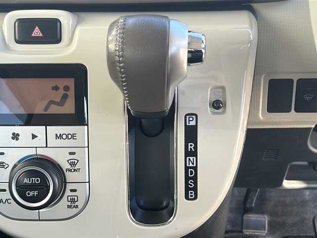 ダイハツ ムーヴ キャンバス G メイクアップ VS SAⅢ 三重県 2021(令3)年 3.3万km パールホワイトⅢ/ナチュラルベージュマイカメタリック 2トーン 純正ＳＤ８型ナビ/CD.DVD.SD.BT.ワンセグTV/両側パワースライドドア/バックカメラ/全周囲カメラ/シートヒーター/純正前方ドラレコ/スマートキー/ＥＴＣ/ＵＳＢ給電/ステアリングリモコン/オートライト/アイドリングストップ/禁煙車