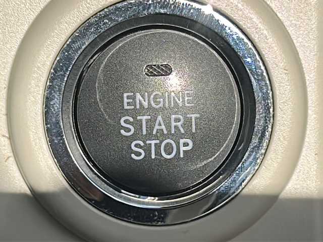 ダイハツ ムーヴ キャンバス G メイクアップ VS SAⅢ 三重県 2021(令3)年 3.3万km パールホワイトⅢ/ナチュラルベージュマイカメタリック 2トーン 純正ＳＤ８型ナビ/CD.DVD.SD.BT.ワンセグTV/両側パワースライドドア/バックカメラ/全周囲カメラ/シートヒーター/純正前方ドラレコ/スマートキー/ＥＴＣ/ＵＳＢ給電/ステアリングリモコン/オートライト/アイドリングストップ/禁煙車