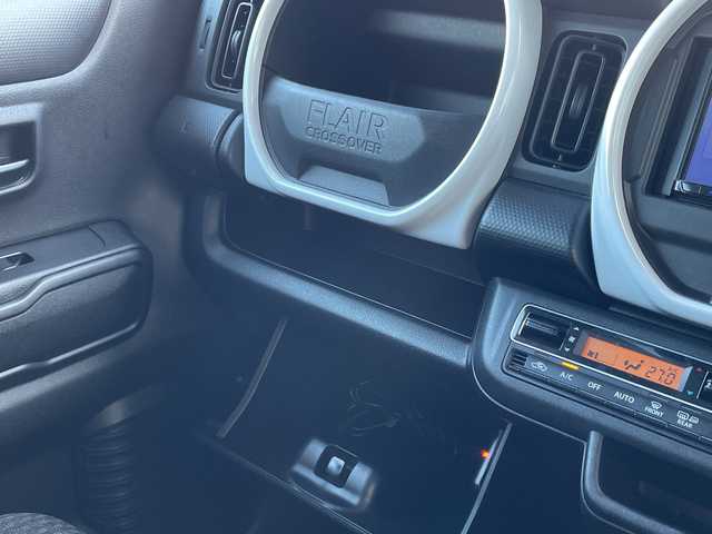 マツダ フレア クロスオーバー ハイブリッド XG 山口県 2020(令2)年 5.9万km 緑 SDナビ（MDV-D308BT）/（Bluetooth/DVD/ワンセグTV）/バックカメラ/前席シートヒーター/ドライブレコーダー （F）　ZDR-022/クリアランスソナー/ETC/スマートキー/プッシュスタート/アイドリングストップ/パワーステアリング/パワーウィンドウ/スペアキー/ABS/横滑り防止装置/盗難防止装置/レーンキープアシスト/衝突被害軽減システム/取扱説明書/保証書