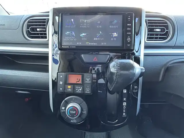 ダイハツ タント カスタム RS SA 群馬県 2014(平26)年 10万km ブラックマイカメタリック (株)IDOMが運営する【じしゃロン伊勢崎店】の自社ローン専用車両になりますこちらは現金またはオートローンご利用時の価格です。自社ローンご希望の方は別途その旨お申付け下さい/スマートアシスト/両側パワースライドドア/社外SDナビゲーション/バックカメラ/CD/DVD/SD/DTV/BT(通話のみ）/LEDヘッドライト/フォグライト/オートライト/ETC/アイドリングストップ/ドアバイザー/純正フロアマット