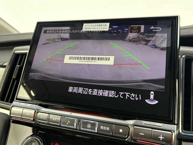 三菱 デリカＤ：５ シャモニー 千葉県 2025(令7)年 0.1万km未満 黒Ⅱ 4WD/CHAMONIX専用色(X3X)/アルパイン11型ナビゲーション/　(CD/DVD/BT/SD/MSV/HDMI/TV)/フロント/サイド/バックカメラ/両側パワースライドドア/三菱e-Assist/・衝突被害軽減ブレーキシステム/・車線逸脱警報システム/・オートマチックハイビーム/・レーダークルーズコントロールシステム/・誤発進抑制機能/・後側方車両検知警報システム/・後退時交差車両検知警報システム/LEDライト/フォグランプ/ウィンカーミラー/フルブラック塗装純正18インチAW/ステアリングスイッチ/パドルシフト/ステアリングヒーター/D席パワーシート/前席シートヒーター/ブラックスエード調/合皮コンビシート/プッシュスタート/スマートキー/スペアキー/取扱説明書/保証書
