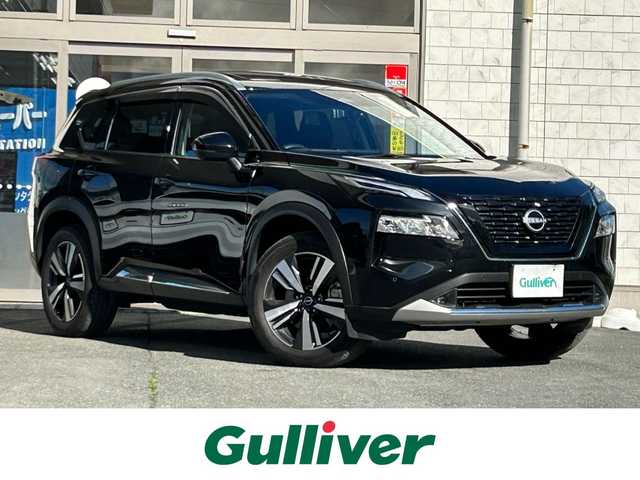 日産 エクストレイル G e－4ORCE 岩手県 2022(令4)年 3.2万km ダイヤモンドブラック ・寒冷地仕様/・4WD/・純正ナビ/・フルセグ/・AM/FM/Bluetooth/USB/Type-C/・キャンセラー/・プッシュスタート/・スマートキー/・プレミアムサウンド（BOSE）/・電子制御パーキングブレーキ/・プロパイロット/・e-pedal/・ダウンヒルアシストコントロール/・オートライト/・LEDヘットライト/・インテリジェントパーキング/・クルーズコントロール（追従有）/・デジタルインナーミラー/・パワーシート（D＋N）/・シートメモリ（D席）/・シートヒーター（全席）/・ハンドルヒーター/・サンルーフ/・電動リアゲート/・ワイヤレス充電/・電動格納ウィンカーミラー/・純正ドライブレコーダー（前後）/・純正ビルドインETC2.0/・純正フロアマット/・純正ドアバイザー/・純正AW19インチ/・スタットレスタイヤAWセット車載/・保証書/・取扱説明書