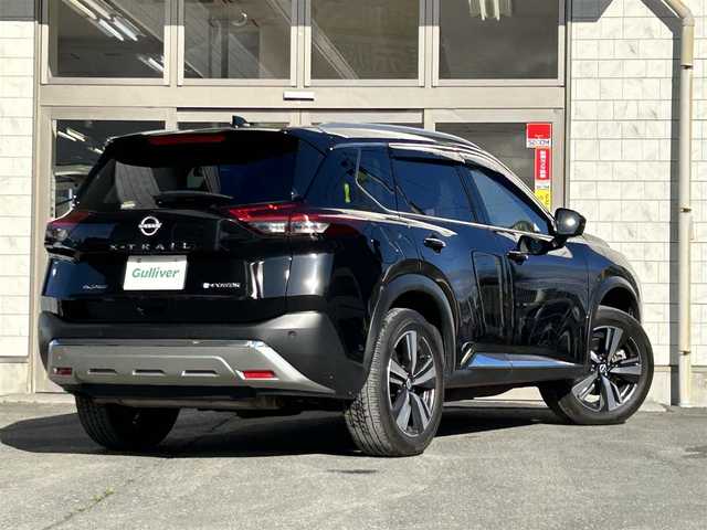日産 エクストレイル G e－4ORCE 岩手県 2022(令4)年 3.2万km ダイヤモンドブラック ・寒冷地仕様/・4WD/・純正ナビ/・フルセグ/・AM/FM/Bluetooth/USB/Type-C/・キャンセラー/・プッシュスタート/・スマートキー/・プレミアムサウンド（BOSE）/・電子制御パーキングブレーキ/・プロパイロット/・e-pedal/・ダウンヒルアシストコントロール/・オートライト/・LEDヘットライト/・インテリジェントパーキング/・クルーズコントロール（追従有）/・デジタルインナーミラー/・パワーシート（D＋N）/・シートメモリ（D席）/・シートヒーター（全席）/・ハンドルヒーター/・サンルーフ/・電動リアゲート/・ワイヤレス充電/・電動格納ウィンカーミラー/・純正ドライブレコーダー（前後）/・純正ビルドインETC2.0/・純正フロアマット/・純正ドアバイザー/・純正AW19インチ/・スタットレスタイヤAWセット車載/・保証書/・取扱説明書
