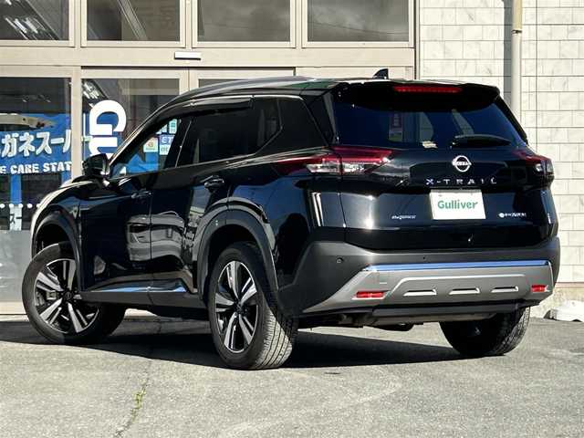 日産 エクストレイル G e－4ORCE 岩手県 2022(令4)年 3.2万km ダイヤモンドブラック ・寒冷地仕様/・4WD/・純正ナビ/・フルセグ/・AM/FM/Bluetooth/USB/Type-C/・キャンセラー/・プッシュスタート/・スマートキー/・プレミアムサウンド（BOSE）/・電子制御パーキングブレーキ/・プロパイロット/・e-pedal/・ダウンヒルアシストコントロール/・オートライト/・LEDヘットライト/・インテリジェントパーキング/・クルーズコントロール（追従有）/・デジタルインナーミラー/・パワーシート（D＋N）/・シートメモリ（D席）/・シートヒーター（全席）/・ハンドルヒーター/・サンルーフ/・電動リアゲート/・ワイヤレス充電/・電動格納ウィンカーミラー/・純正ドライブレコーダー（前後）/・純正ビルドインETC2.0/・純正フロアマット/・純正ドアバイザー/・純正AW19インチ/・スタットレスタイヤAWセット車載/・保証書/・取扱説明書