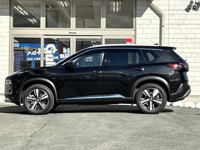 日産 エクストレイル G e－4ORCE 岩手県 2022(令4)年 3.2万km ダイヤモンドブラック ・寒冷地仕様/・4WD/・純正ナビ/・フルセグ/・AM/FM/Bluetooth/USB/Type-C/・キャンセラー/・プッシュスタート/・スマートキー/・プレミアムサウンド（BOSE）/・電子制御パーキングブレーキ/・プロパイロット/・e-pedal/・ダウンヒルアシストコントロール/・オートライト/・LEDヘットライト/・インテリジェントパーキング/・クルーズコントロール（追従有）/・デジタルインナーミラー/・パワーシート（D＋N）/・シートメモリ（D席）/・シートヒーター（全席）/・ハンドルヒーター/・サンルーフ/・電動リアゲート/・ワイヤレス充電/・電動格納ウィンカーミラー/・純正ドライブレコーダー（前後）/・純正ビルドインETC2.0/・純正フロアマット/・純正ドアバイザー/・純正AW19インチ/・スタットレスタイヤAWセット車載/・保証書/・取扱説明書