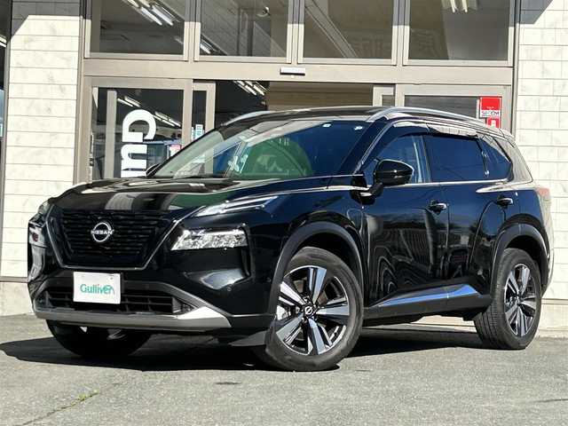 日産 エクストレイル G e－4ORCE 岩手県 2022(令4)年 3.2万km ダイヤモンドブラック ・寒冷地仕様/・4WD/・純正ナビ/・フルセグ/・AM/FM/Bluetooth/USB/Type-C/・キャンセラー/・プッシュスタート/・スマートキー/・プレミアムサウンド（BOSE）/・電子制御パーキングブレーキ/・プロパイロット/・e-pedal/・ダウンヒルアシストコントロール/・オートライト/・LEDヘットライト/・インテリジェントパーキング/・クルーズコントロール（追従有）/・デジタルインナーミラー/・パワーシート（D＋N）/・シートメモリ（D席）/・シートヒーター（全席）/・ハンドルヒーター/・サンルーフ/・電動リアゲート/・ワイヤレス充電/・電動格納ウィンカーミラー/・純正ドライブレコーダー（前後）/・純正ビルドインETC2.0/・純正フロアマット/・純正ドアバイザー/・純正AW19インチ/・スタットレスタイヤAWセット車載/・保証書/・取扱説明書