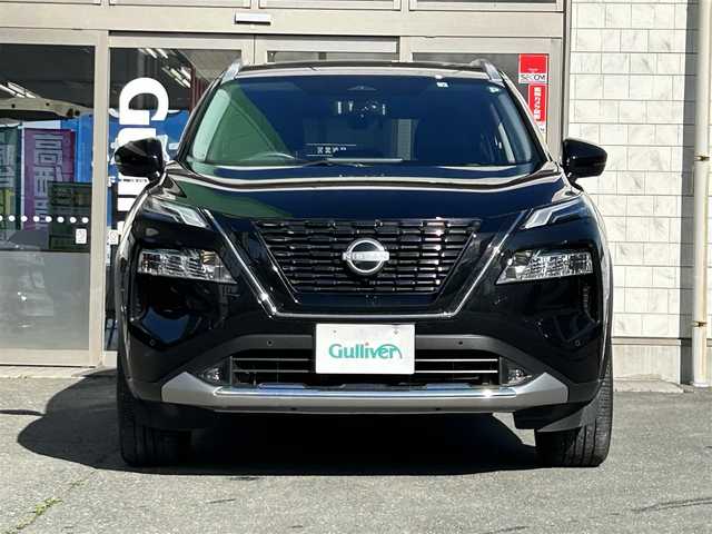日産 エクストレイル G e－4ORCE 岩手県 2022(令4)年 3.2万km ダイヤモンドブラック ・寒冷地仕様/・4WD/・純正ナビ/・フルセグ/・AM/FM/Bluetooth/USB/Type-C/・キャンセラー/・プッシュスタート/・スマートキー/・プレミアムサウンド（BOSE）/・電子制御パーキングブレーキ/・プロパイロット/・e-pedal/・ダウンヒルアシストコントロール/・オートライト/・LEDヘットライト/・インテリジェントパーキング/・クルーズコントロール（追従有）/・デジタルインナーミラー/・パワーシート（D＋N）/・シートメモリ（D席）/・シートヒーター（全席）/・ハンドルヒーター/・サンルーフ/・電動リアゲート/・ワイヤレス充電/・電動格納ウィンカーミラー/・純正ドライブレコーダー（前後）/・純正ビルドインETC2.0/・純正フロアマット/・純正ドアバイザー/・純正AW19インチ/・スタットレスタイヤAWセット車載/・保証書/・取扱説明書