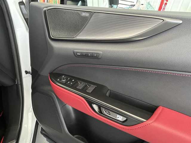 レクサス ＮＸ 350 Fスポーツ 埼玉県 2022(令4)年 2.4万km ホワイトノーヴァガラスフレーク 純正ナビ/パノラミックビューモニター/デジタルインナーミラー/サンルーフ/HUD/マークレビンソン/パワーテールゲート/シートヒーター/ベンチレーション/純正20インチAW