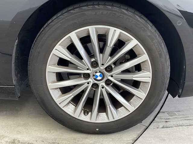 ＢＭＷ ２１８ｉ アクティブツアラー ラグジュアリー 兵庫県 2019(令1)年 5.9万km サファイアブラックP ・純正ナビ（BT・USB・FM・AM）/・レーダークルーズコントロール/・レーンキープアシスト/・衝突軽減ブレーキ/・ダイナミックスタビリティコントロール/・パークディスタンスコントロール/・リアビューカメラ/・車線逸脱警報/・HUD/・横滑り防止/・白革シート/・パワーシート/・シートヒーター/・メモリーシート/・ETC2.0/・LEDオートライト/・フォグランプ/・オートマチックハイビーム/・パワーバックドア/・電動パーキングブレーキ/・ブレーキホールド/・純正17インチアルミホイール/・純正フロアマット/・ステアリングリモコン/・スマートキー/・プッシュスタート/・アイドリングストップ/・W＋サイドエアバック/・カーテンエアバック