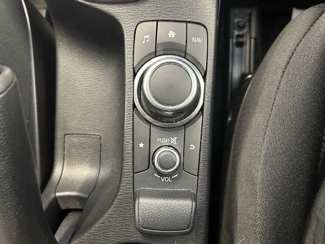 マツダ マツダ２ 15S スマートエディション 静岡県 2020(令2)年 7.4万km エターナルブルーマイカ (株)IDOMが運営する【じしゃロン浜松店】の自社ローン専用車両になりますこちらは現金またはオートローンご利用時の価格です。自社ローンご希望の方は別途その旨お申付け下さい/禁煙車/マツダコネクトナビ/BT/AM/FM/衝突被害軽減ブレーキ/ブラインドスポットモニター/全方位カメラ/コーナーセンサー/アイドリングスイッチ/ETC/レーンキープアシスト/オートライト/オートワイパー/LEDヘッドライト/スマートキー/電動格納ミラー
