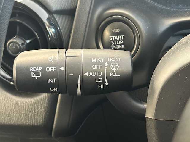 マツダ マツダ２ 15S スマートエディション 静岡県 2020(令2)年 7.4万km エターナルブルーマイカ (株)IDOMが運営する【じしゃロン浜松店】の自社ローン専用車両になりますこちらは現金またはオートローンご利用時の価格です。自社ローンご希望の方は別途その旨お申付け下さい/禁煙車/マツダコネクトナビ/BT/AM/FM/衝突被害軽減ブレーキ/ブラインドスポットモニター/全方位カメラ/コーナーセンサー/アイドリングスイッチ/ETC/レーンキープアシスト/オートライト/オートワイパー/LEDヘッドライト/スマートキー/電動格納ミラー