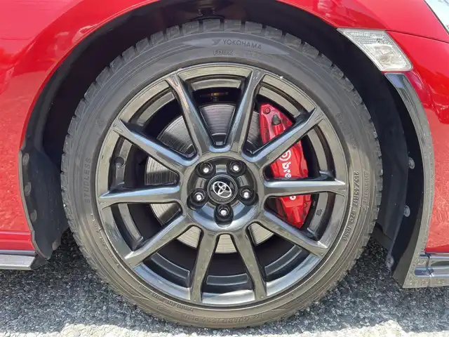 トヨタ ８６ GRスポーツ 埼玉県 2019(令1)年 8.5万km ピュアレッド ワンオーナー車/社外マフラー/車高調/純正ブレンボキャリパー/純正ナビTV/バックカメラ/ETC/LEDヘッドライト/クルーズコントロール/パドルシフト/純正17インチAW/プッシュスタート/スマートキーｘ２/保証書付整備手帳/取扱説明書