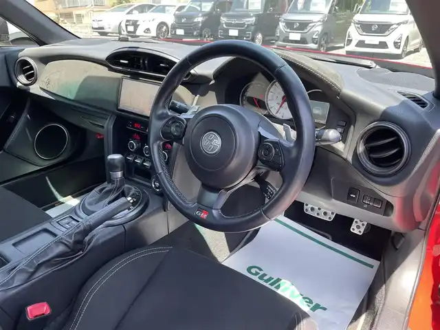 トヨタ ８６ GRスポーツ 埼玉県 2019(令1)年 8.5万km ピュアレッド ワンオーナー車/社外マフラー/車高調/純正ブレンボキャリパー/純正ナビTV/バックカメラ/ETC/LEDヘッドライト/クルーズコントロール/パドルシフト/純正17インチAW/プッシュスタート/スマートキーｘ２/保証書付整備手帳/取扱説明書