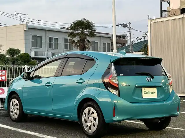 トヨタ アクア S 静岡県 2019(令1)年 1.9万km クリアエメラルドパールクリスタルシャイン ユーザー買取車両/ワンオーナー/純正ナビ（NSCN-W68)/　　【BT/ワンセグTV】/ドライブレコーダー/バックカメラ/コーナーセンサー前後/衝突軽減システム/横すべり防止/オートライト/オートマチックハイビーム/プッシュスタート/スマートキー/スペアキー