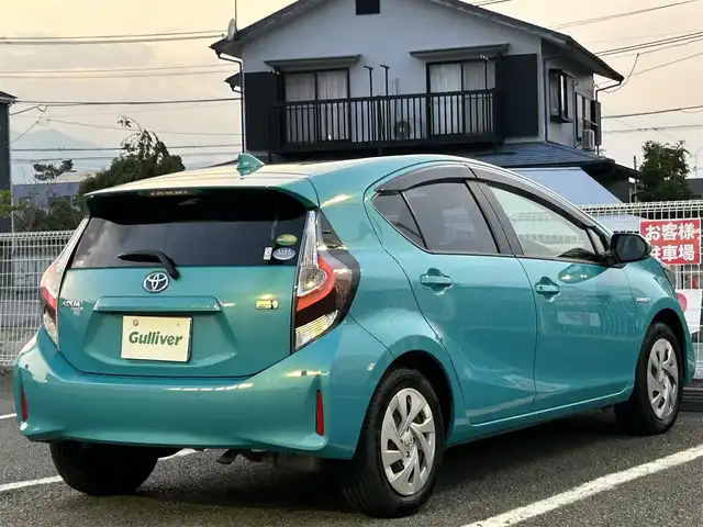 トヨタ アクア S 静岡県 2019(令1)年 1.9万km クリアエメラルドパールクリスタルシャイン ユーザー買取車両/ワンオーナー/純正ナビ（NSCN-W68)/　　【BT/ワンセグTV】/ドライブレコーダー/バックカメラ/コーナーセンサー前後/衝突軽減システム/横すべり防止/オートライト/オートマチックハイビーム/プッシュスタート/スマートキー/スペアキー