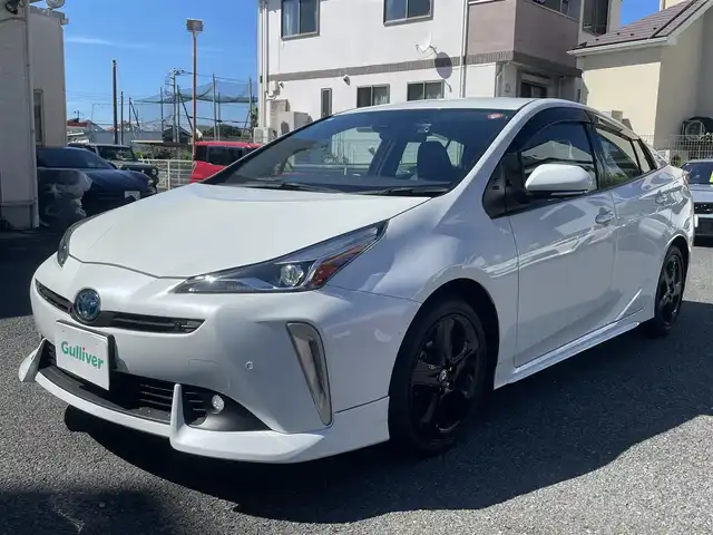 トヨタ プリウス A プレミアム　ツーリングセレ 神奈川県 2021(令3)年 5.4万km プラチナホワイトパールマイカ 純正ナビ（AM/FM/BT）/フルセグTV/全方位カメラ/パーキングアシスト/レザーシート/D席パワーシート　/前席ベンチレーション・シートヒーター/AC100V電源/前後ドラレコ/衝突軽減/コーナーセンサー/BSM/ヘットライトディスプレイ/ETC2.0/ドアバイザー/LEDヘットライト/ディーラー記録（R4.R5.R6.R7）/取説・保証書・記録簿/スペアキー/純正17インチアルミ/純正エアロ（フロント・リア）