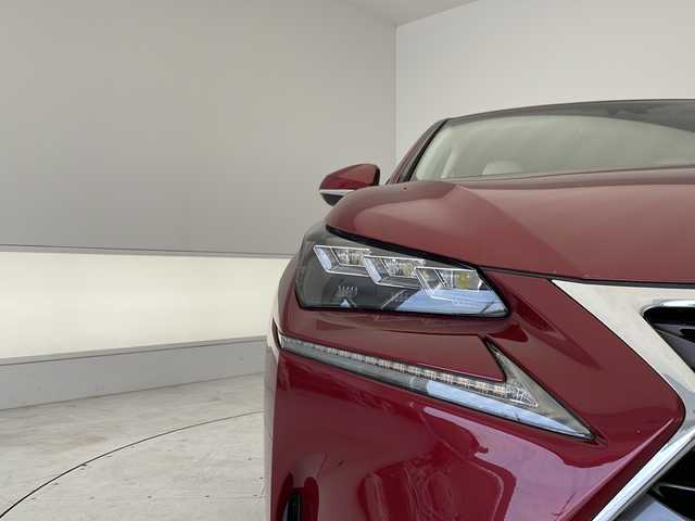 レクサス ＮＸ 300h バージョンL 愛知県 2014(平26)年 1.6万km レッドマイカクリスタルシャイン 衝突軽減システム/純正ナビ/三眼LEDヘッドライト/レーダークルーズコントロール/シートヒーター/エアシート/フルセグ/CD DVD/Bluetooth/バックカメラ/電動リアゲート/パワーシート/ヘッドアップディスプレイ/コーナーセンサー/純正アルミホイール/LEDヘッドライト/パドルシフト/ステアリングヒーター/オートマチックハイビーム/ETC/ステアリングスイッチ/スマートキー/プッシュスタート