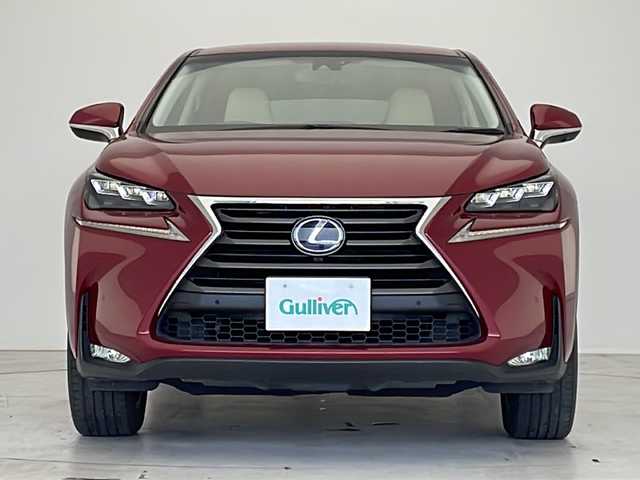 レクサス ＮＸ 300h バージョンL 愛知県 2014(平26)年 1.6万km レッドマイカクリスタルシャイン 衝突軽減システム/純正ナビ/三眼LEDヘッドライト/レーダークルーズコントロール/シートヒーター/エアシート/フルセグ/CD DVD/Bluetooth/バックカメラ/電動リアゲート/パワーシート/ヘッドアップディスプレイ/コーナーセンサー/純正アルミホイール/LEDヘッドライト/パドルシフト/ステアリングヒーター/オートマチックハイビーム/ETC/ステアリングスイッチ/スマートキー/プッシュスタート