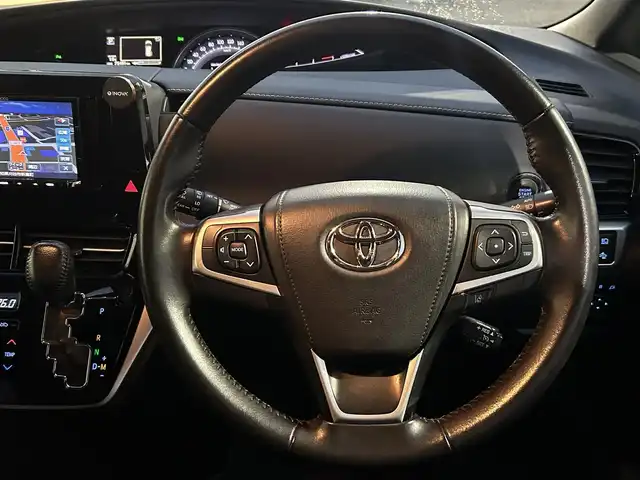 トヨタ エスティマ アエラス 愛知県 2016(平28)年 7.6万km ホワイトパールクリスタルシャイン ワンオーナー/社外SDナビ(CD/DVD/BT/iPod/USB/フルセグ)/Toyota Safety Sense C/ ・プリクラッシュセーフティー/ ・レーンディーパーチャーアラート/ ・オートマッチクハイビーム/ ・先行車発進告知/禁煙車/オッドマン/クリアランスソナー・コーナーセンサー/ドライブレコーダー/両側パワースライドドア/LEDヘッドライト/電動格納ミラー/純正AW18インチ/クルーズコントロール/ETC/純正フロアマット/ドアバイザー/プッシュスタート/スマートキー・スペアキー１本/ステアリングリモコン/ABS/取扱説明書・保証書