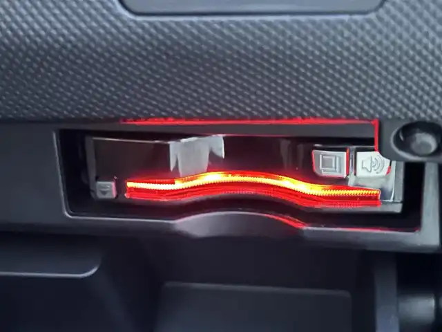 トヨタ エスティマ アエラス 愛知県 2016(平28)年 7.6万km ホワイトパールクリスタルシャイン ワンオーナー/社外SDナビ(CD/DVD/BT/iPod/USB/フルセグ)/Toyota Safety Sense C/ ・プリクラッシュセーフティー/ ・レーンディーパーチャーアラート/ ・オートマッチクハイビーム/ ・先行車発進告知/禁煙車/オッドマン/クリアランスソナー・コーナーセンサー/ドライブレコーダー/両側パワースライドドア/LEDヘッドライト/電動格納ミラー/純正AW18インチ/クルーズコントロール/ETC/純正フロアマット/ドアバイザー/プッシュスタート/スマートキー・スペアキー１本/ステアリングリモコン/ABS/取扱説明書・保証書