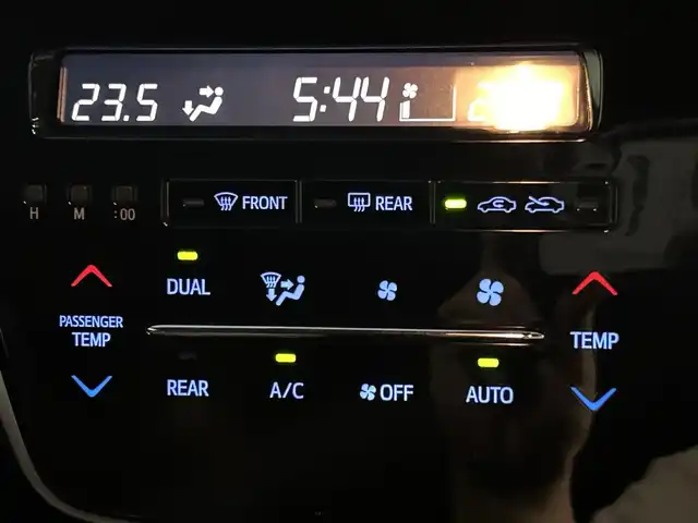 トヨタ エスティマ アエラス 愛知県 2016(平28)年 7.6万km ホワイトパールクリスタルシャイン ワンオーナー/社外SDナビ(CD/DVD/BT/iPod/USB/フルセグ)/Toyota Safety Sense C/ ・プリクラッシュセーフティー/ ・レーンディーパーチャーアラート/ ・オートマッチクハイビーム/ ・先行車発進告知/禁煙車/オッドマン/クリアランスソナー・コーナーセンサー/ドライブレコーダー/両側パワースライドドア/LEDヘッドライト/電動格納ミラー/純正AW18インチ/クルーズコントロール/ETC/純正フロアマット/ドアバイザー/プッシュスタート/スマートキー・スペアキー１本/ステアリングリモコン/ABS/取扱説明書・保証書