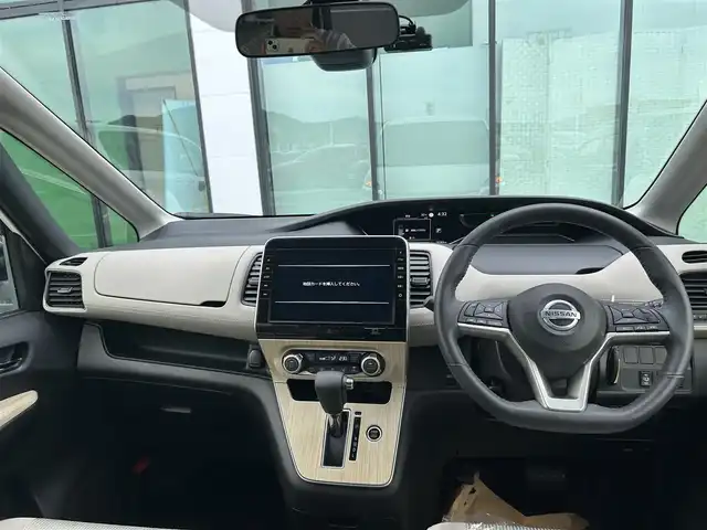 日産 セレナ ハイウェイスター V 香川県 2020(令2)年 7.5万km ブリリアントホワイトパール エマージェンシーブレーキ/純正10インチナビ/・CD/DVD/BT/DTV/アラウンドビューモニター/バックカメラ/サイドカメラ/両側パワースライドドア/インテリジェントオートスライド/革巻きステアリング/ステアリングリモコン/クルーズコントロール/リアサンシェード/LEDライト/ドラレコ/スマートキー/プッシュスタート