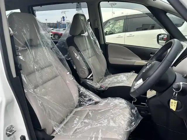 日産 セレナ ハイウェイスター V 香川県 2020(令2)年 7.5万km ブリリアントホワイトパール エマージェンシーブレーキ/純正10インチナビ/・CD/DVD/BT/DTV/アラウンドビューモニター/バックカメラ/サイドカメラ/両側パワースライドドア/インテリジェントオートスライド/革巻きステアリング/ステアリングリモコン/クルーズコントロール/リアサンシェード/LEDライト/ドラレコ/スマートキー/プッシュスタート