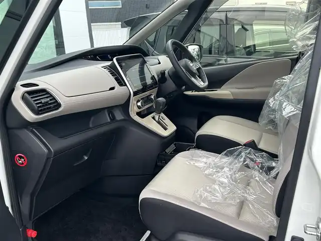 日産 セレナ ハイウェイスター V 香川県 2020(令2)年 7.5万km ブリリアントホワイトパール エマージェンシーブレーキ/純正10インチナビ/・CD/DVD/BT/DTV/アラウンドビューモニター/バックカメラ/サイドカメラ/両側パワースライドドア/インテリジェントオートスライド/革巻きステアリング/ステアリングリモコン/クルーズコントロール/リアサンシェード/LEDライト/ドラレコ/スマートキー/プッシュスタート