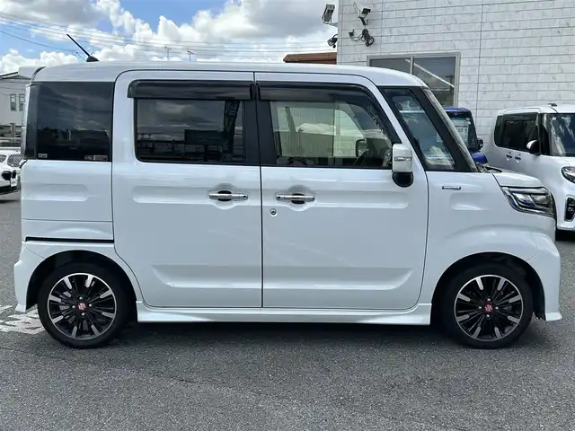 スズキ スペーシア カスタム HYBRID XS ターボ 奈良県 2020(令2)年 5.9万km ピュアホワイトP 純正ナビ/両側パワスラ/ハーフレザー/ターボ付/追従式クルコン/パドルシフト/純正アルミ/シートヒータ/背面テーブル/リアサーキュレーター/ETC/ドラレコ/オートライト（LED）/Bluetooth/バックカメラ/純正フロアマット/フルセグTV/リアサンシェード/保証書/取扱説明書