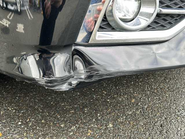 トヨタ ヴェルファイア ハイブリット ZR Gエディション 岩手県 2018(平30)年 5.6万km ブラック 純正ナビ（FM、AM、CD、DVD、BT）/フルセグテレビ/バックカメラ/ETC２．０/純正フリップダウンモニター/クルーズコントロール追従有/メモリシート/全席パワーシート/前方ドライブレコーダー/ステアリングヒーター/電動リアゲート/前後コーナーセンサー/衝突軽減システム/純正フルエアロ/横滑り防止装置/両側パワースライドドア/オットマン/１００V充電/純正フロアマット/純正１７AW/LEDオートライト/オートマチックハイビーム/ダブルサイドエアバック/カーテンエアバック/保証書、取扱説明書/スペアキー（１本）