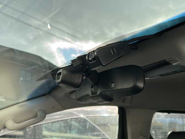 トヨタ ヴェルファイア ハイブリット ZR Gエディション 岩手県 2018(平30)年 5.6万km ブラック 純正ナビ（FM、AM、CD、DVD、BT）/フルセグテレビ/バックカメラ/ETC２．０/純正フリップダウンモニター/クルーズコントロール追従有/メモリシート/全席パワーシート/前方ドライブレコーダー/ステアリングヒーター/電動リアゲート/前後コーナーセンサー/衝突軽減システム/純正フルエアロ/横滑り防止装置/両側パワースライドドア/オットマン/１００V充電/純正フロアマット/純正１７AW/LEDオートライト/オートマチックハイビーム/ダブルサイドエアバック/カーテンエアバック/保証書、取扱説明書/スペアキー（１本）