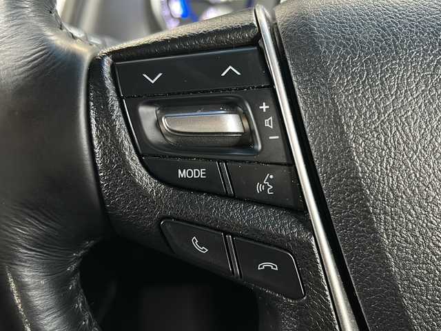 トヨタ ヴェルファイア ハイブリット ZR Gエディション 岩手県 2018(平30)年 5.6万km ブラック 純正ナビ（FM、AM、CD、DVD、BT）/フルセグテレビ/バックカメラ/ETC２．０/純正フリップダウンモニター/クルーズコントロール追従有/メモリシート/全席パワーシート/前方ドライブレコーダー/ステアリングヒーター/電動リアゲート/前後コーナーセンサー/衝突軽減システム/純正フルエアロ/横滑り防止装置/両側パワースライドドア/オットマン/１００V充電/純正フロアマット/純正１７AW/LEDオートライト/オートマチックハイビーム/ダブルサイドエアバック/カーテンエアバック/保証書、取扱説明書/スペアキー（１本）