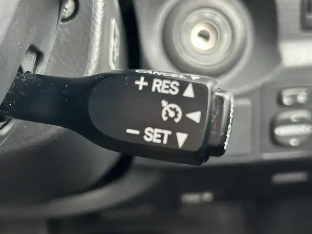 トヨタ ＦＪクルーザー カラーパッケージ 大阪府 2013(平25)年 9.2万km ベージュ/ホワイト 社外ナビ　/　 ＣＤ／ＤＶＤBluetooth/USB/バックモニター　/リアコーナーセンサー　/横滑り防止装置　/クルーズコントロール　/ダウンヒルアシストコントロール/本革巻ステアリング　/純正17インチアルミホイール　/純正フロアマット　/ＥＴＣ