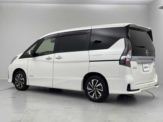 日産 セレナ e－パワー ハイウェイスター V 茨城県 2021(令3)年 4.4万km ブリリアントホワイトパール プロパイロット/衝突被害軽減システム/ステアリングスイッチ/レーダークルーズコントロール/純正9インチSDナビ/フルセグTV/FM　AM　SD　CD　DVD　Blu-ray　/Bluetooth接続/ハンズフリー対応/全周囲カメラ/ビルトインETC/純正ドライブレコーダー/デジタルインナーミラー/両側電動スライドドア/LEDヘッドライト/ドアバイザー