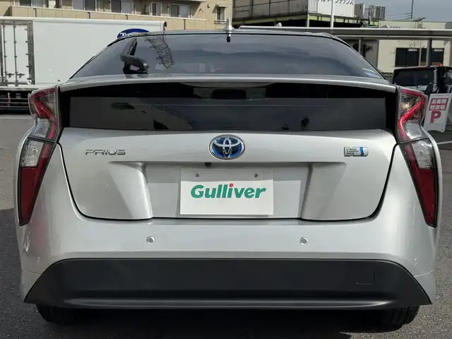 トヨタ プリウス A 千葉県 2018(平30)年 0.9万km シルバーM ワンオーナー/トヨタセーフティセンス/コーナーセンサー/レーンキープアシスト/衝突軽減システム/レーダークルーズコントロール/HUD/純正7インチメモリーナビ/フルセグTV/Bluetooth/バックカメラ/LEDヘッドライト/・オートマチックハイビーム/・オートライト/ETC/W＋サイドエアバッグ/・カーテンエアバッグ/純正フロアマット/スマートキー/保証書・取説