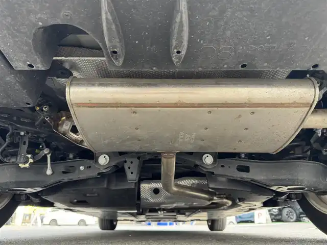 トヨタ プリウス A 千葉県 2018(平30)年 0.9万km シルバーM ワンオーナー/トヨタセーフティセンス/コーナーセンサー/レーンキープアシスト/衝突軽減システム/レーダークルーズコントロール/HUD/純正7インチメモリーナビ/フルセグTV/Bluetooth/バックカメラ/LEDヘッドライト/・オートマチックハイビーム/・オートライト/ETC/W＋サイドエアバッグ/・カーテンエアバッグ/純正フロアマット/スマートキー/保証書・取説