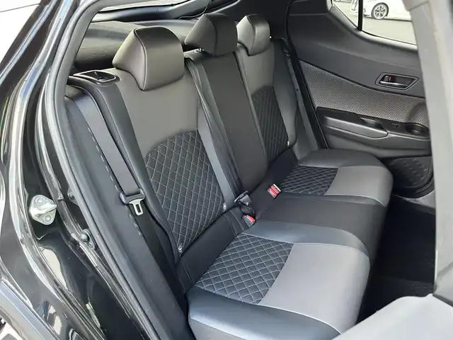 トヨタ Ｃ－ＨＲ G 奈良県 2022(令4)年 4.3万km ブラックマイカ モデリスタフルエアロ/純正8インチディスプレイオーディオ/（Bluetooth/AppleCarPlay/AndroidAuto）/レーダークルーズコントロール/バックカメラ/ブラインドスポットモニター/プリクラッシュセーフティ/レーンキープアシスト/ハーフレザーシート/前席シートヒーター/前方ドライブレコーダー（DRT-H68A）/ETC2.0/LEDヘッドライト/純正18インチAW/保証書/取り扱い説明書