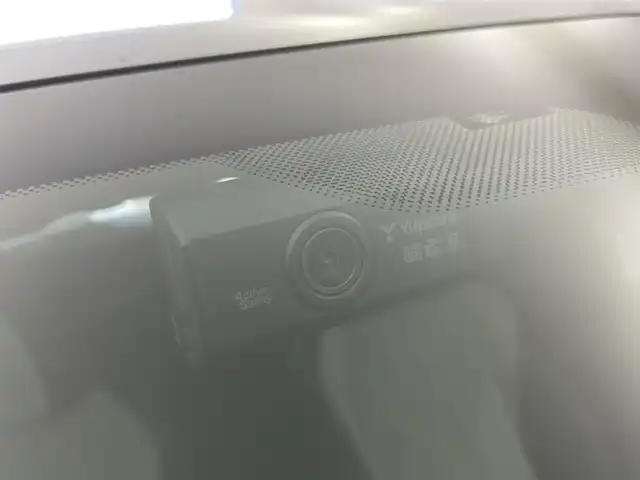 プジョー プジョー ２０８ GT 富山県 2021(令3)年 2.8万km 白 純正ナビ（AM/FM/USB/BT）/アラウンドビューモニター/衝突被害軽減ブレーキ/アダプティブクルーズコントロール/レーンキープアシスト/オートLEDヘッドライト/クリアランスソナー/ハーフレザーシート/前席シートヒーター/ドライブレコーダー/パドルシフト/レーダー探知機/ETC/スマートキー×２/プッシュスタート/社外フロアマット/純正１７インチAW