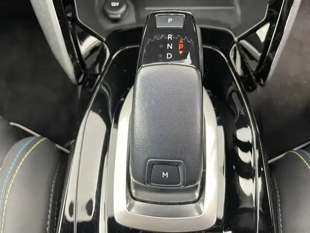 プジョー プジョー ２０８ GT 富山県 2021(令3)年 2.8万km 白 純正ナビ（AM/FM/USB/BT）/アラウンドビューモニター/衝突被害軽減ブレーキ/アダプティブクルーズコントロール/レーンキープアシスト/オートLEDヘッドライト/クリアランスソナー/ハーフレザーシート/前席シートヒーター/ドライブレコーダー/パドルシフト/レーダー探知機/ETC/スマートキー×２/プッシュスタート/社外フロアマット/純正１７インチAW